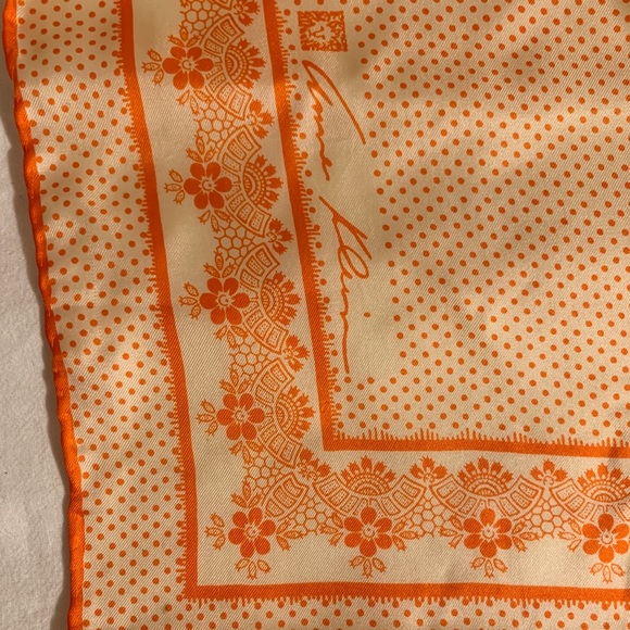 Anne Klein Silk Scarf set - Picture 2 of 4